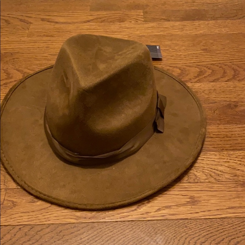 Brown hat